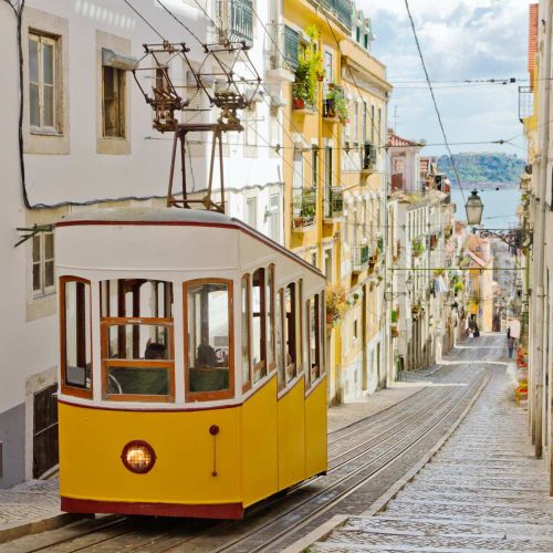 Lisbons-Gloria-funicular Lisbons-Gloria-funicular