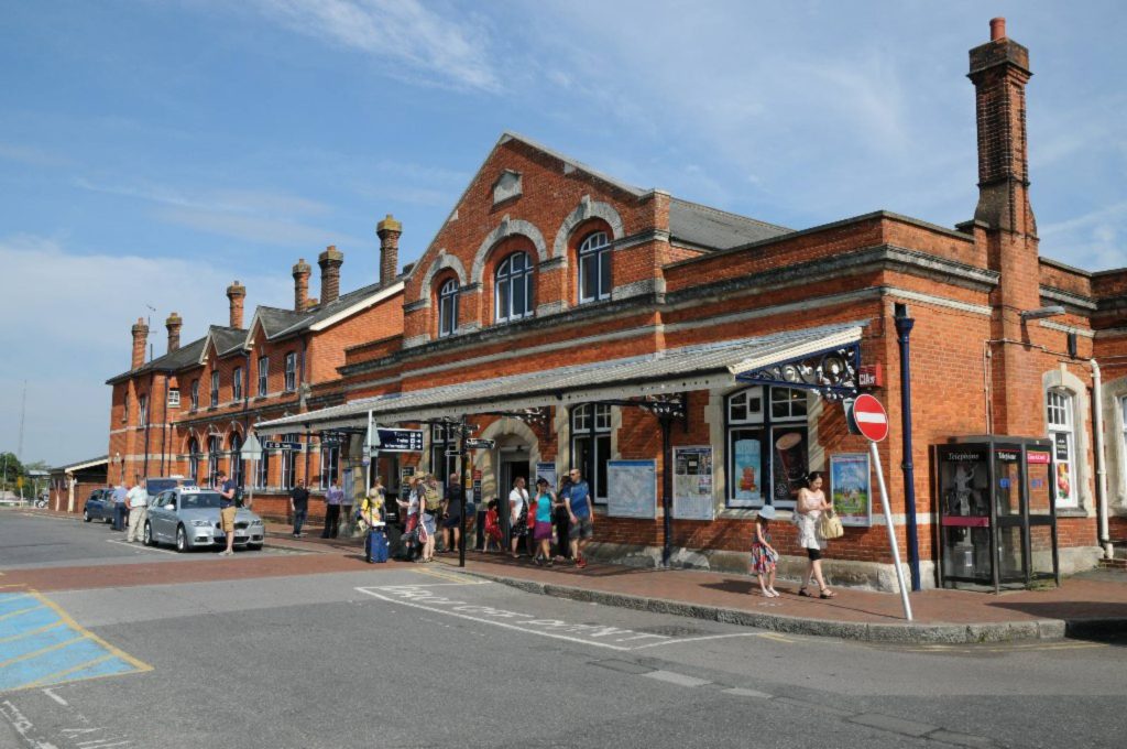 Salisbury Station