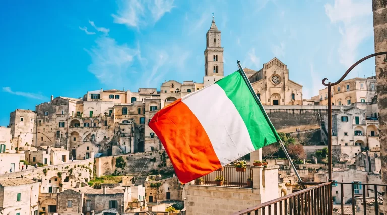 Read more about the article Ultimate Guide to Moving to Italy from the UK