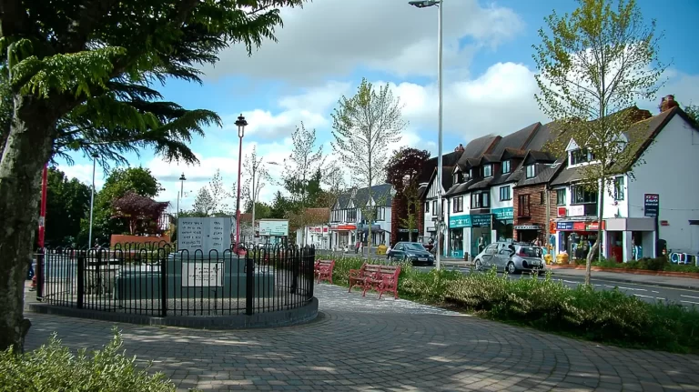 Read more about the article Living in Verwood – A 2025 Guide to Dorset’s Family-Friendly Town