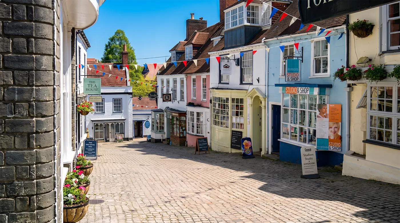 Removals Lymington What to Expect When Moving to